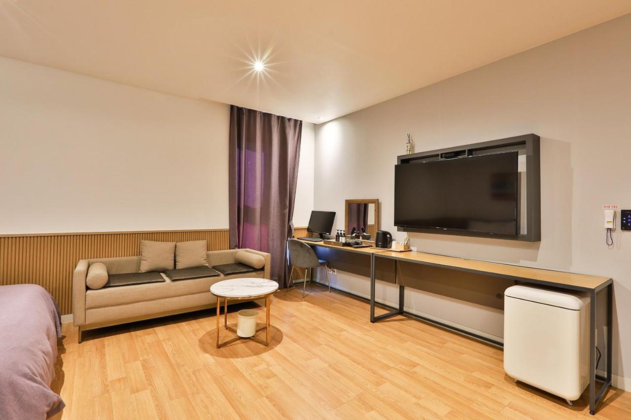 Brown Dot Hotel Jeonggwan Busan Ngoại thất bức ảnh